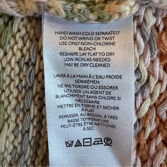 Anthropologie by Anthropologie Scalloped Sleeveless Vest Size XXSP - Picture 6 of 9